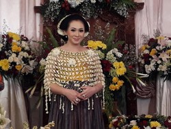 Presenter Poppy Putri Gelar Tujuh Bulanan