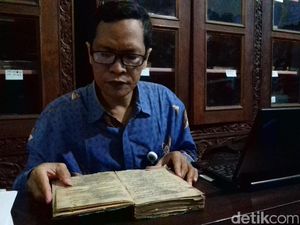 Membaca Kembali Serat Primbon Mangkuprajan yang Berumur 2 Abad Membaca Kembali Serat Primbon Mangkuprajan yang Berumur 2 Abad