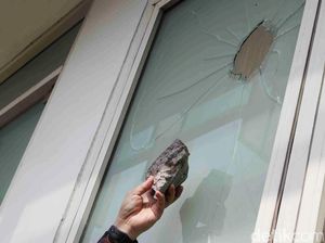 Penampakan kantor DPP PPP yang Dirusak Penggeruduk Penampakan kantor DPP PPP yang Dirusak Penggeruduk