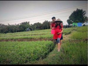 Foto-foto Lucu Dukungan Suami pada Istrinya yang Sedang Hamil