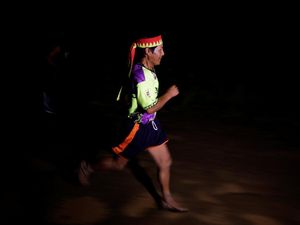 Manusia-manusia yang Kuat Lari 300 Kilometer Selama 2 Hari