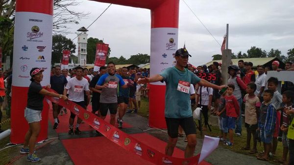 Kodam Pattimura Gelar Lomba Aquathlon untuk Kenang Jasa Pahlawan