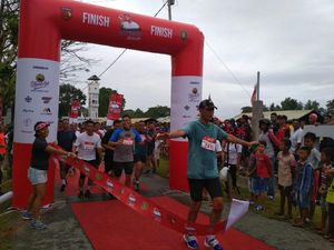 Kodam Pattimura Gelar Lomba Aquathlon untuk Kenang Jasa Pahlawan