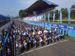 Kebersamaan Seribuan Komunitas All Variant Yamaha di Yamaha Sunday Race