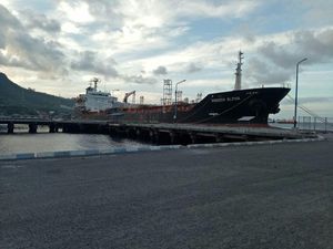 Arus Kapal dan Barang di Pelindo III Tanjung Wangi Meningkat Arus Kapal dan Barang di Pelindo III Tanjung Wangi Meningkat