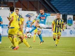 Napoli Menang Besar Lagi di Ujicoba Pramusim