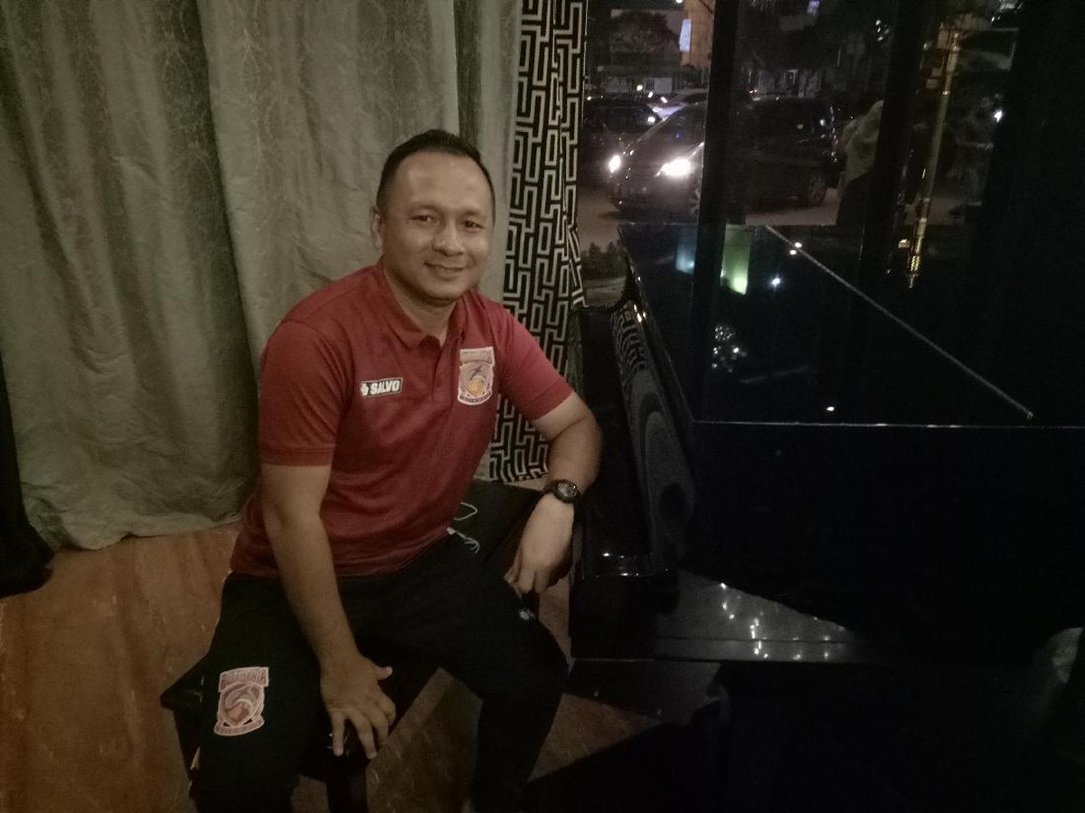Pelatih sementara Pusammania Borneo FC (Foto: Randy Prasatya/detikcom)