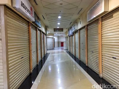 Foto: Roxy Square Sepi Bak Kuburan