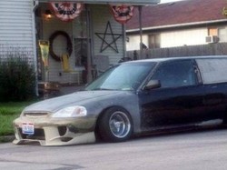 Honda Civic 6 Roda, Aneh atau Bagus?