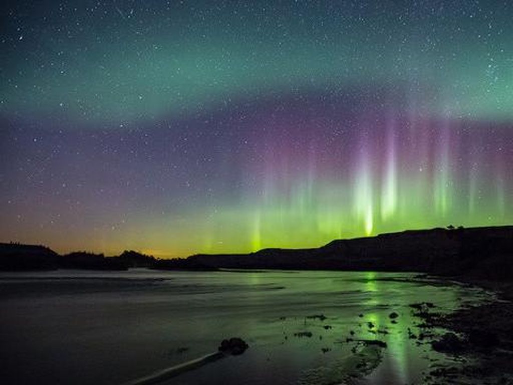 Beruntung Banget, Penumpang Pesawat Ini Jumpai Aurora Borealis Beruntung Banget, Penumpang Pesawat Ini Jumpai Aurora Borealis