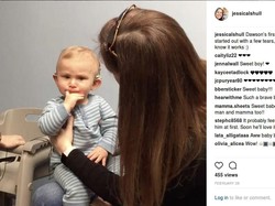 Bocah Ini Menangis Haru Begitu Dengar Suara Ibunya untuk Pertama Kali