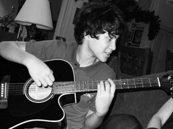 Ini Penampakan Axel Matthew di Bandara Saat Mau Cabut ke Singapura