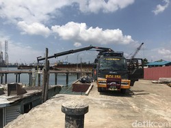 Perahu Karet Pengangkut 1 Ton Sabu Diangkat dari Kapal Wanderlust