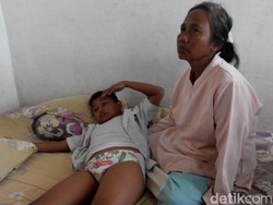 Pelajar SD di Sumenep Tertimpa Tembok Saat Hari Pertama Sekolah