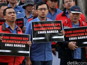 Serikat Pekerja JICT Beraksi di KPK