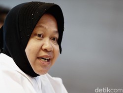 Dear Milenial, Bu Risma Kirim Pesan dengan Gaya Ngevlog!