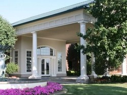 Batalkan Pesta Pernikahan Rp 398 Juta, Wanita AS Menjamu Tunawisma