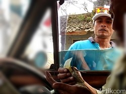 Aksi Jual Paksa Bendera Merah Putih di Sukabumi Ganggu Pengguna Jalan