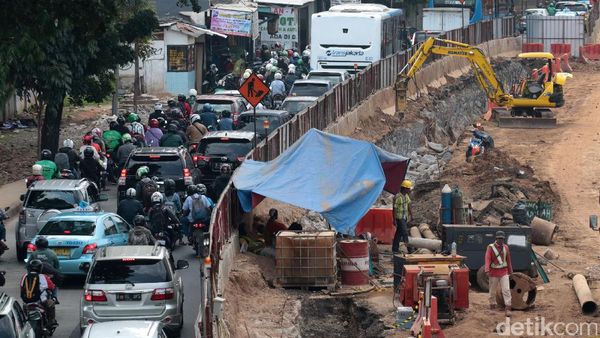 Begini Wajah Proyek yang Berdampak Kemacetan di Seputaran Mampang
