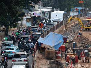 Begini Wajah Proyek yang Berdampak Kemacetan di Seputaran Mampang