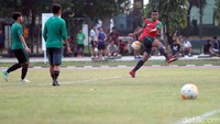 Indonesia tergabung di Grup B Piala AFF U-19 bersama Myanmar, Vietnam, Selandia Baru, Filipina, dan Brunei Darussalam.