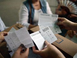 Nyaris 7,2 Juta Warga Venezuela Ikut Referendum Anti-Presiden