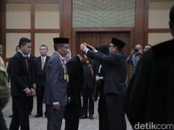 Di Tengah Isu Plagiat, M Zamrun Dilantik Jadi Rektor UHO Kendari