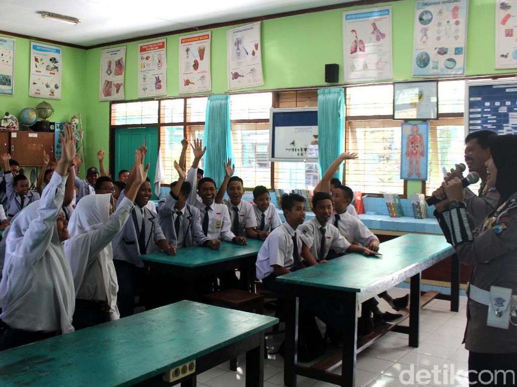 Kebiasaan Buruk di Tahun Ajaran Baru yang Selalu Berulang Kebiasaan Buruk di Tahun Ajaran Baru yang Selalu Berulang