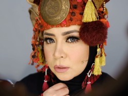 Lirik dan Chord Catatanku oleh Melly Goeslaw (feat. Ibrahim Khalil Alkatiri)
