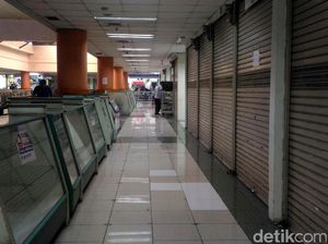 Pusat Belanja Sepi, Apa yang akan Pemerintah Lakukan? Pusat Belanja Sepi, Apa yang akan Pemerintah Lakukan?