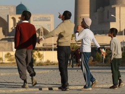 Pengetatan Praktik Poligami Picu Polemik di Uzbekistan