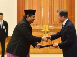 Dubes Umar Hadi Serahkan Surat Kepercayaan ke Presiden Korsel