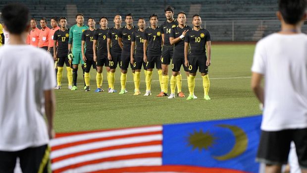 Timnas Malaysia mengalami penurunan peringkat di daftar ranking FIFA.