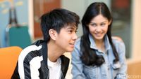 Romansa Dilan dan Milea Kala Berkunjung ke detikcom