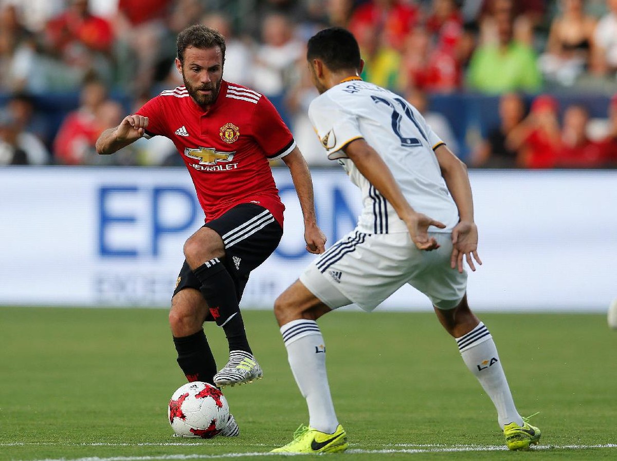 Pemain Manchester United, Juan Mata (Lucy Nicholson/Reuters)