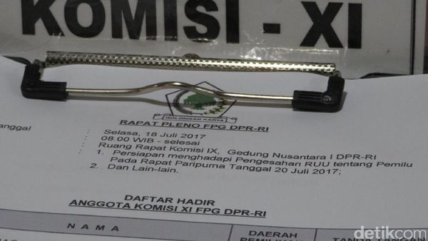 Foto: Rapat Fraksi Golkar DPR Bahas Penetapan Tersangka Novanto