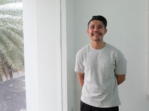 Jalan Ngesot dengan Tomat, Pentas yang Paling Dikenang Kelvin Atmadibrata