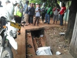 Mayat Lelaki Paruh Baya Tanpa Identitas di Selokan Pekayon, Bekasi