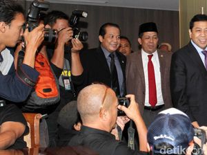 Fahri Sebut Novanto Punya Hubungan dengan Banyak Orang Dalam KPK Fahri Sebut Novanto Punya Hubungan dengan Banyak Orang Dalam KPK