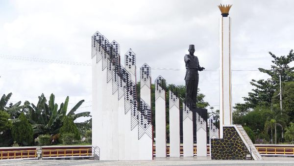 Foto: Tiang Pancang yang Ditancapkan Sukarno di Palangka Raya