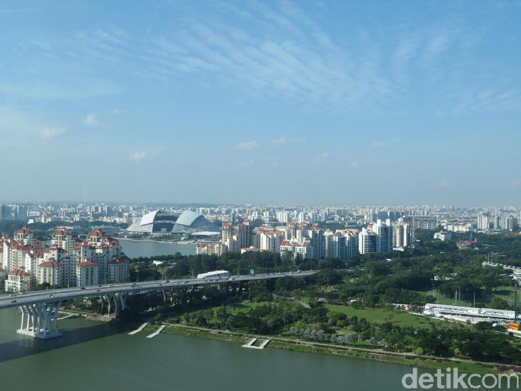 Foto: Pemandangan Singapura dari Atas Bianglala Raksasa