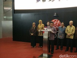 Di Depan Pelaku Industri Keuangan, Ketua OJK Cerita Kinerja 5 Tahun