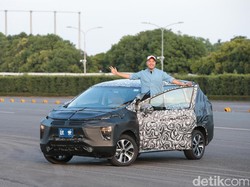 1 Kata Rifat Sungkar untuk Mitsubishi Small MPV: Sensasional!