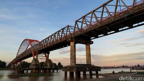 Megahnya Jembatan Kahayan Sang Ikon Palangka Raya