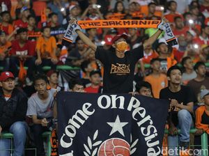 Meski Persija Dibantai, Jak Mania Setia Menemani