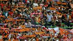 Meski Persija Dibantai, Jak Mania Setia Menemani