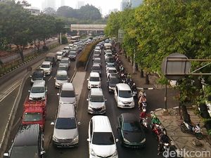 Duh, Macet Mampang-Kuningan Makin Parah!
