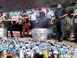 Kejari Blitar Musnahkan Barang Bukti Narkotika Senilai Rp 700 Juta