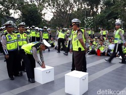 Gerakan Menabung untuk Sosial ala Polisi di Surabaya