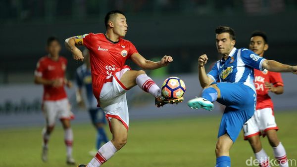 Persija Dibantai Espanyol 7-0